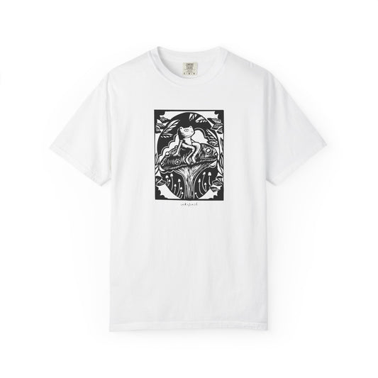 Cute Cottagecore Frog and Mushroom Tee - Goblincore Frog Shirt for Feral Girl Summer