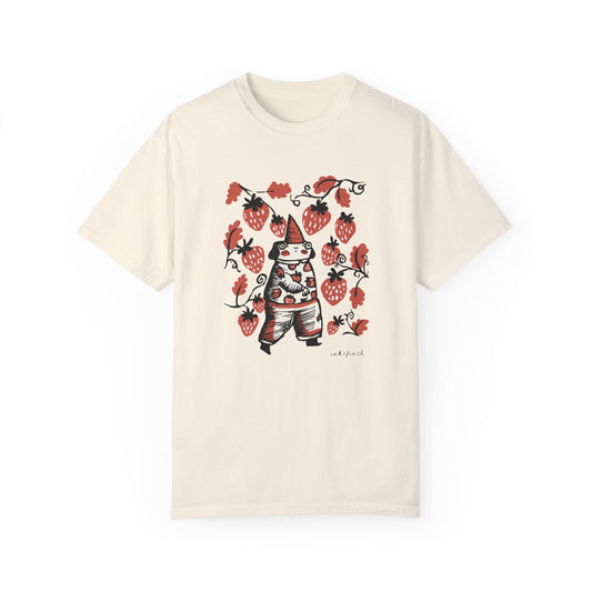 Cute Frog Gnome and Strawberry Graphic T-Shirt - Funny Goblincore Summer Tshirt